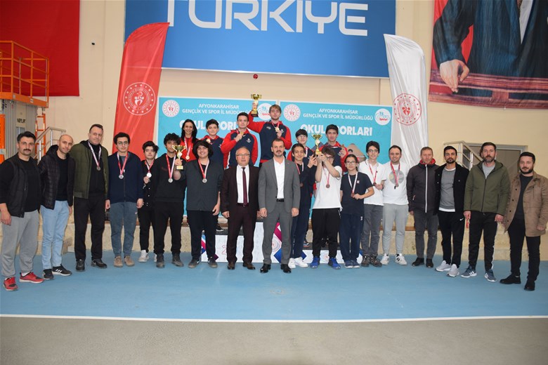 Okul Sporları Tenis Müsabakaları Tamamlandı