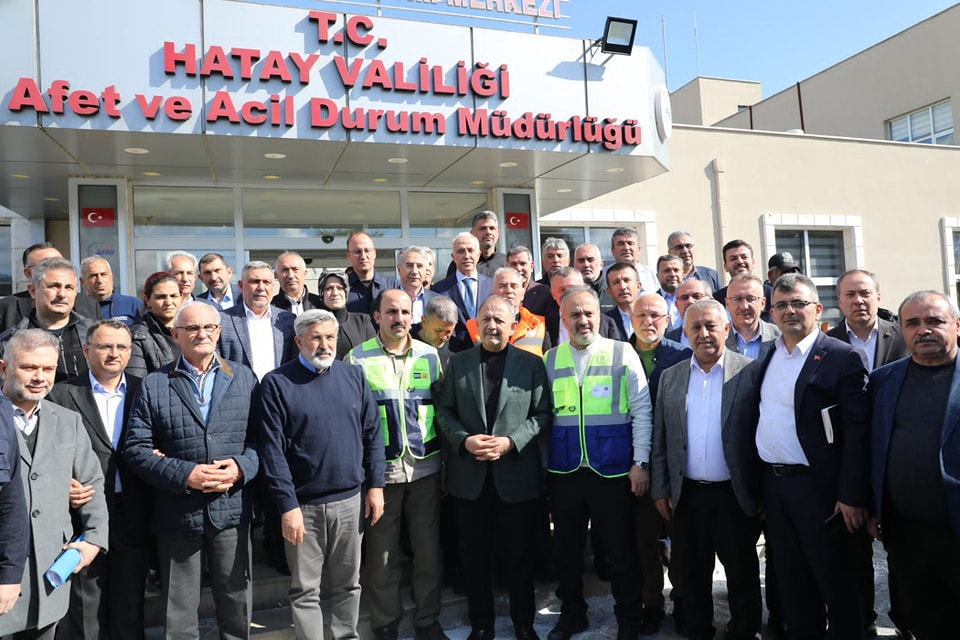 Belediye Başkanımız Serkan Koyuncu Hatay Afad Koordinasyon Merkezi’nde Yapılan Toplantıya Katıldı