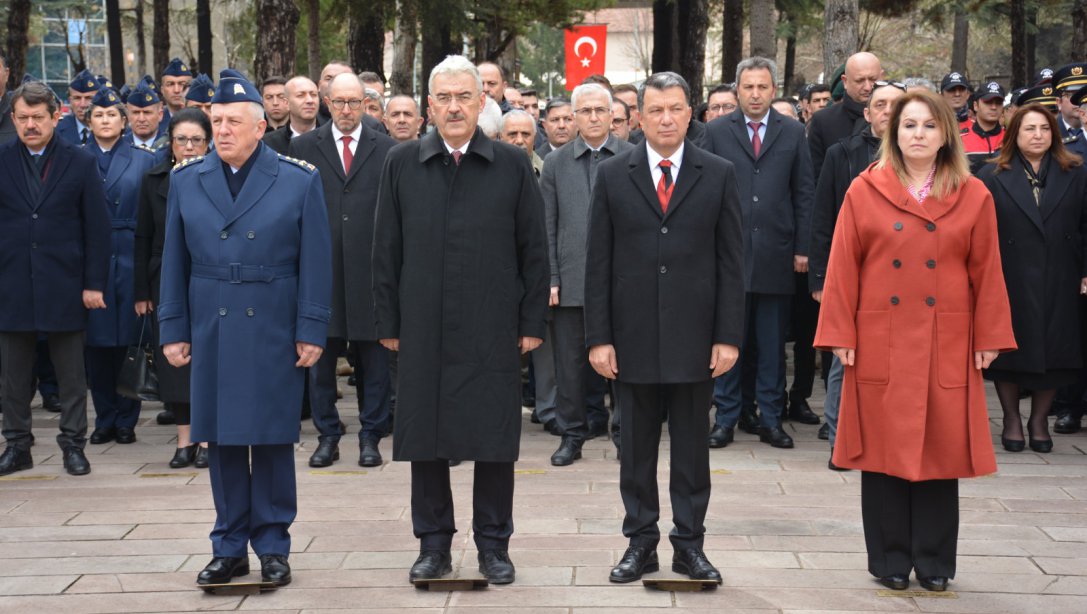 Şehitlerimiz Kabirleri Başında Rahmet Ve Şükranla Anıldı