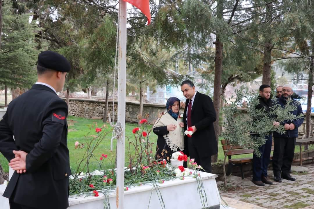 18 Mart Şehitler Gününde Şehitlerimiz Mezarları Başında Anıldı. 2023