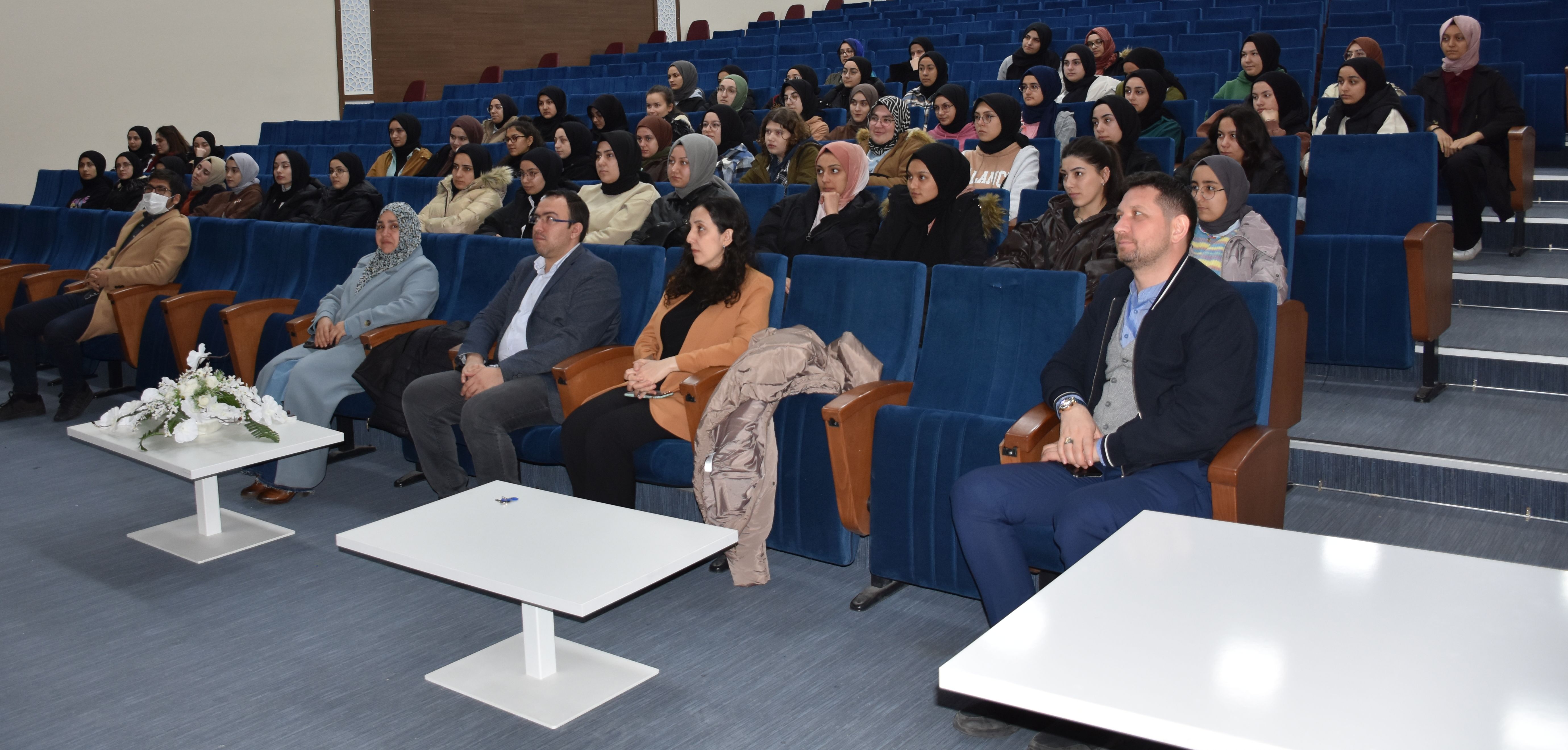 Afyonkarahisar Kız Anadolu İmam Hatip Lisesi Öğrencilerinden Üniversitemize Ziyaret