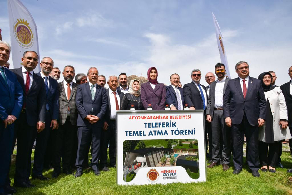 Afyonkarahisar'da Teleferik Projesi İçin Temel Atma Töreni Gerçekleşti