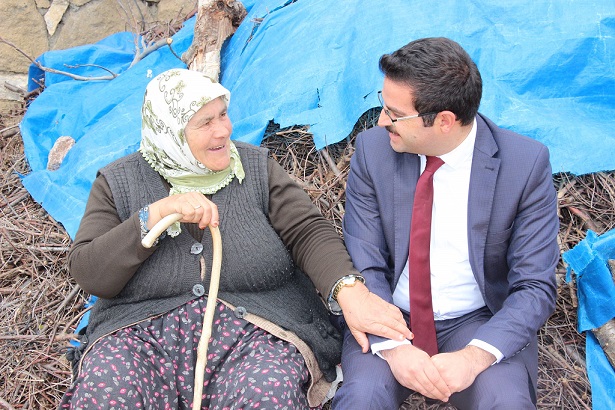 Kaymakam Harun Reşit HAN, Şehit Ailelerini Ziyaret Ederek Anneler Günü'nü Kutladı.