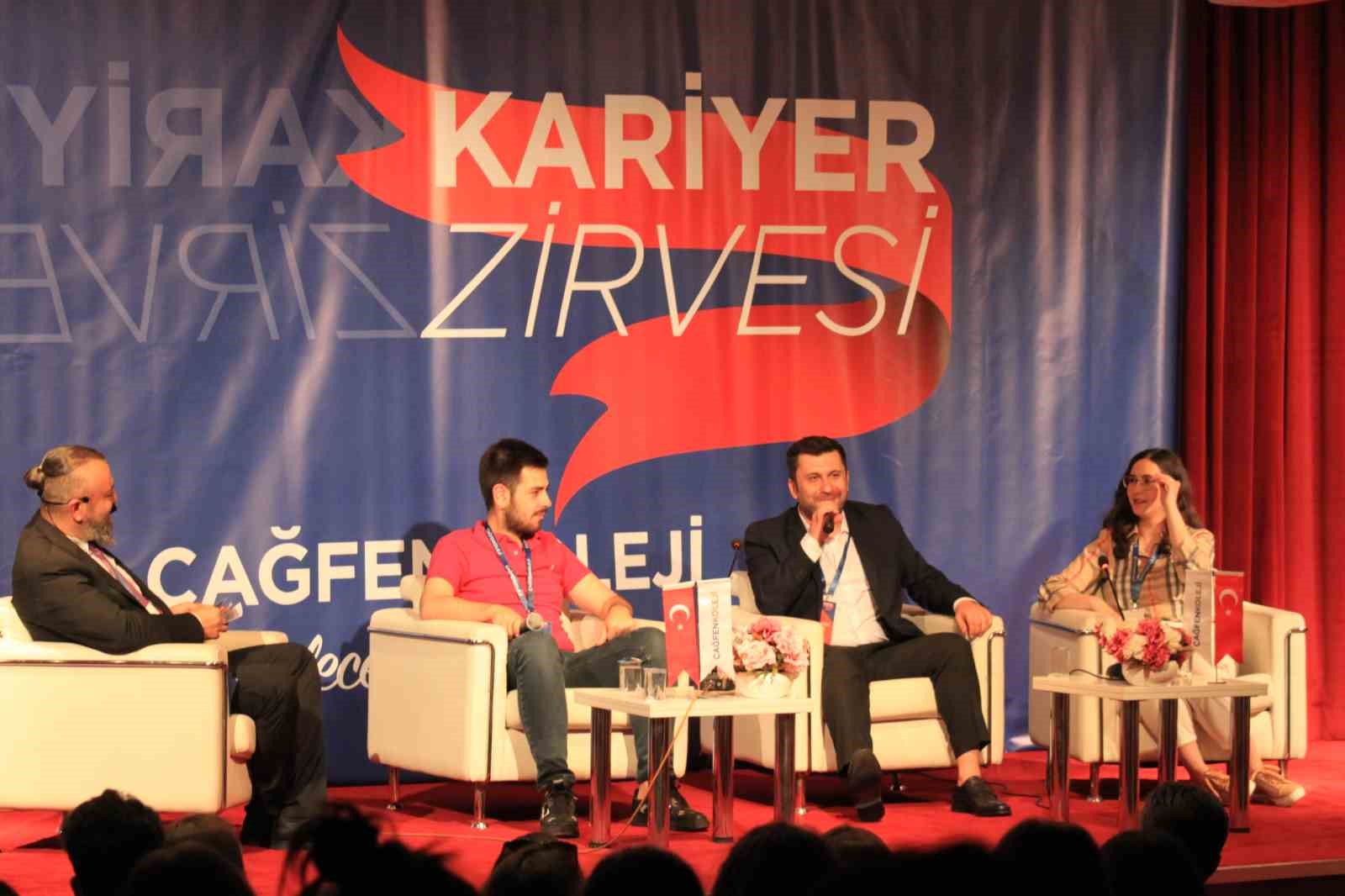 Çağfen Kariyer Zirvesi mezunları ile öğrencileri buluşturdu.