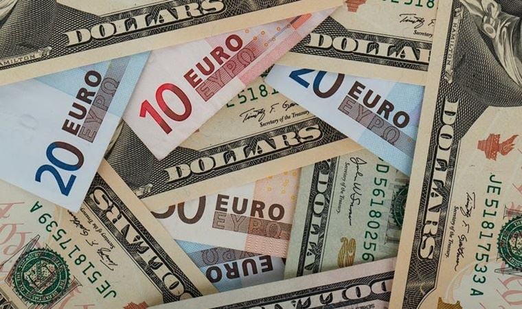 Dolar, Euro ve Sterlin değerleri dalgalanıyor, altın fiyatları düşüşte.