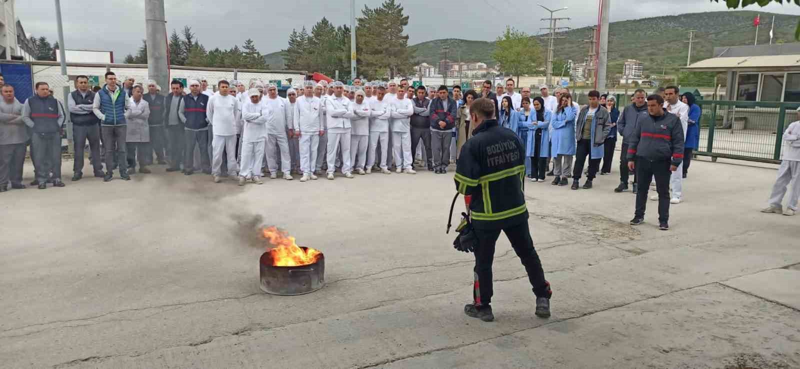 Bozüyük Fabrikası Personeline Yangın Eğitimi Verildi