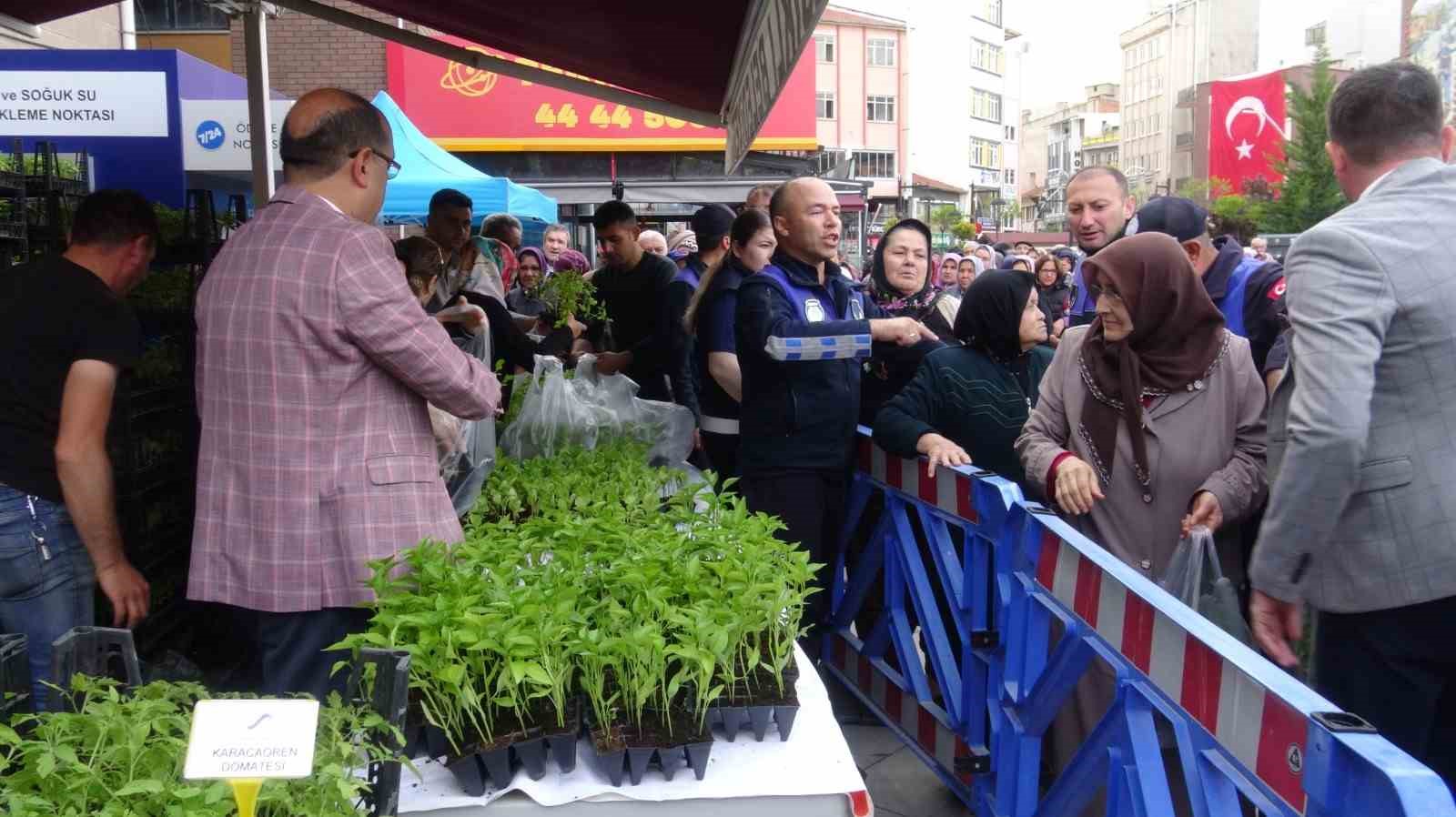 Sandıklı'da Atadan Kalma Tohumlar Ücretsiz Dağıtıldı