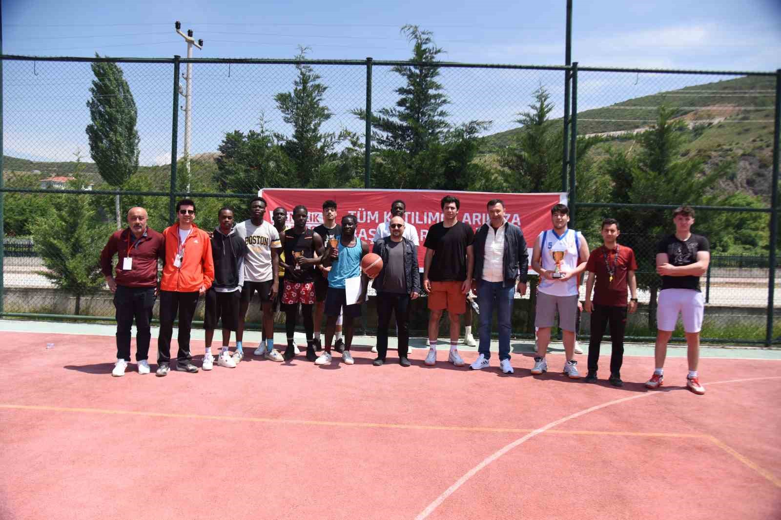 Bilecik Gençleri Spor Turnuvalarında Şampiyon oldu!