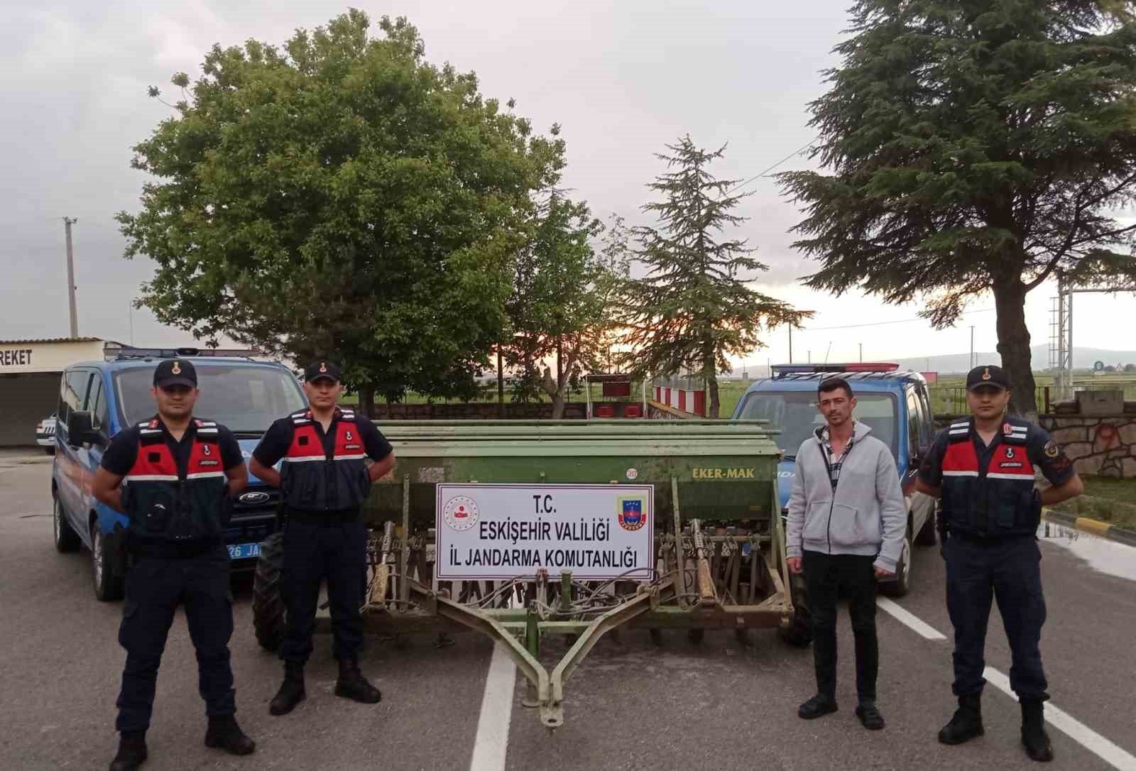 Eskişehir'de Çalıntı Tarım Aletleri Yakalandı, 2 Şüpheli Gözaltına Alındı