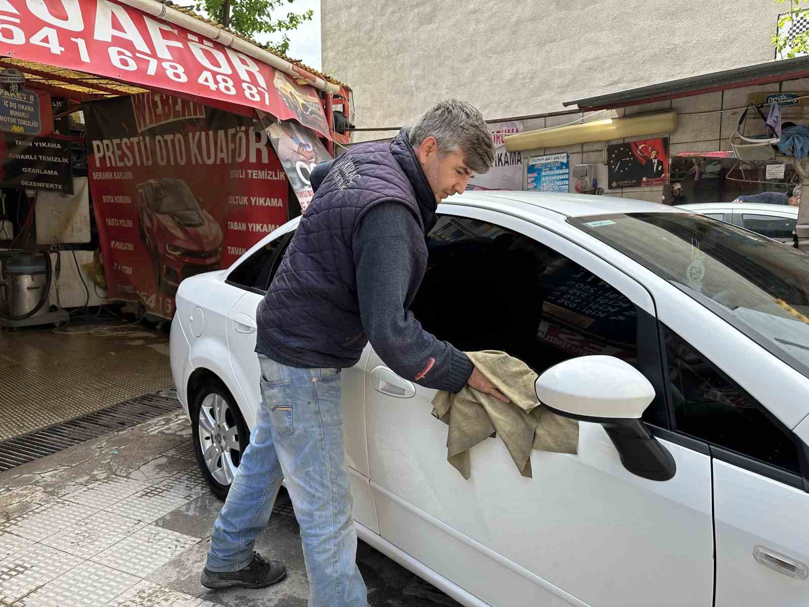 Sağanak Yağışlar Oto Yıkamacıları Vurdu