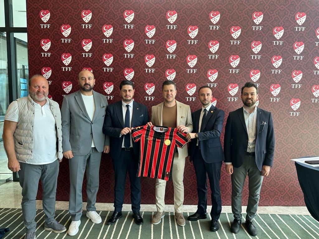 Eskişehirspor Başkanı, TFF Başkanı'nı ziyaret etti.