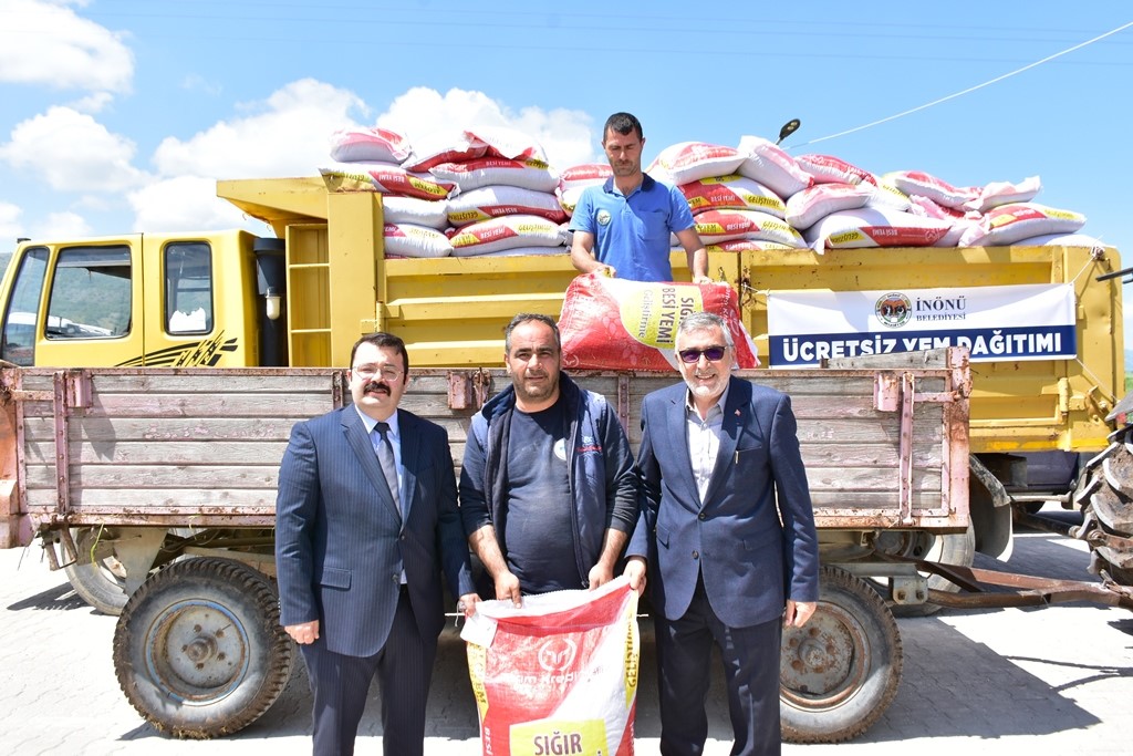 İnönü Belediyesi'nden Manda Üreticilerine Ücretsiz 20 Ton Yem Desteği