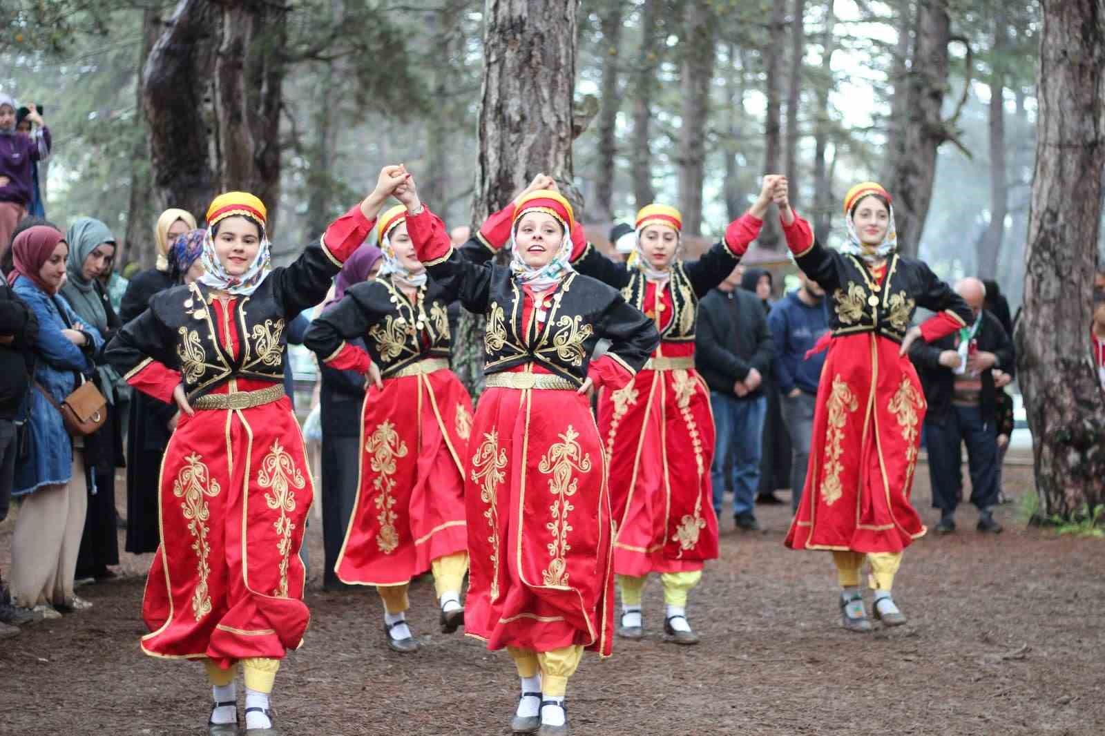 Artvinliler Pişi Festivali Renkli Görüntülere Sahne Oldu