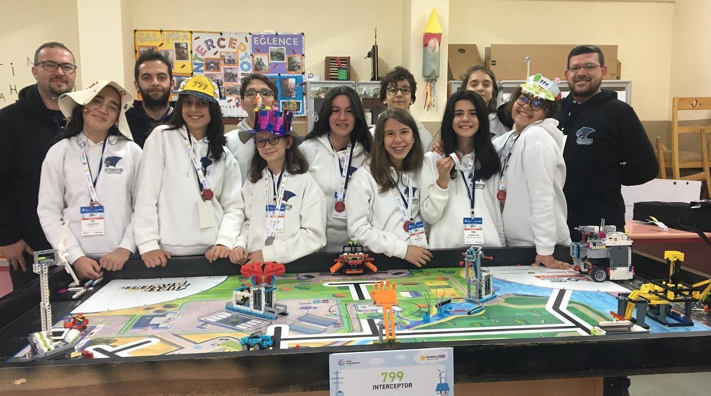 Simav'lı Robotik Kulübü, First Lego League yarışmasında 