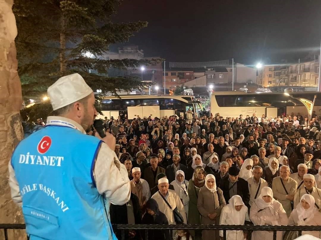 Simav'dan 75 Hacı Adayı Dualarla Uğurlandı