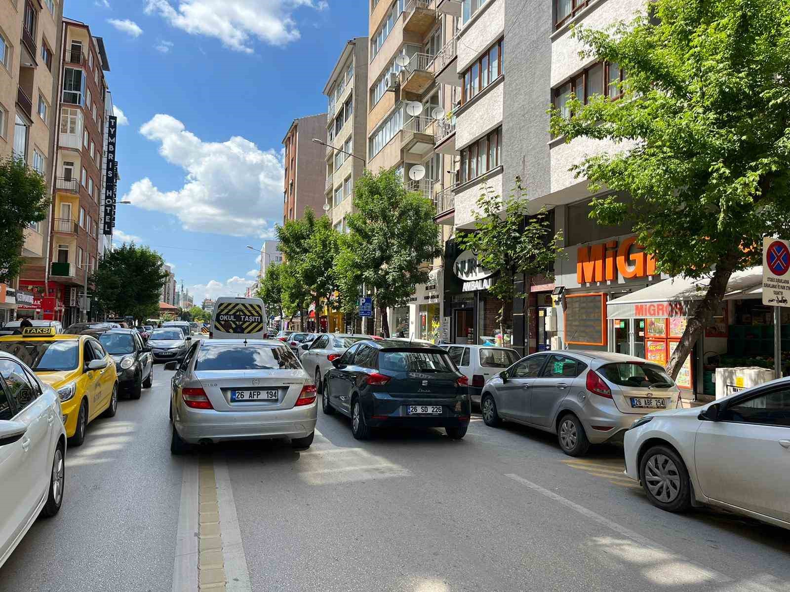 Eskişehir'de Araç Sayısı Artarken Trafik Problemleri Çoğalıyor.