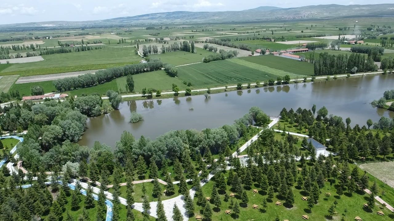 Afyonkarahisar'da Millet Bahçesi Açıldı, Bünyesinde Koku Bahçeleri Var.