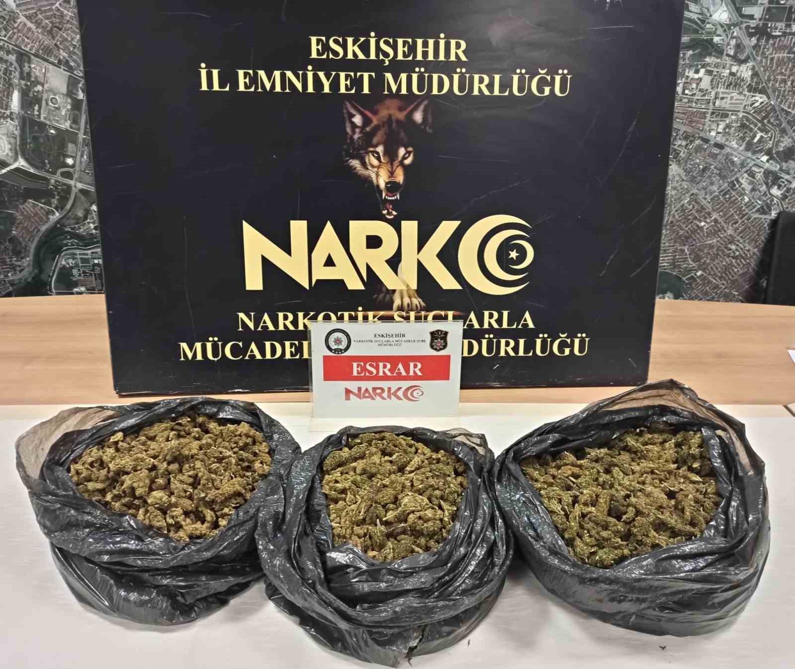 Eskişehir'de 6 kilo uyuşturucu ele geçirildi, 1 şüpheli tutuklandı.