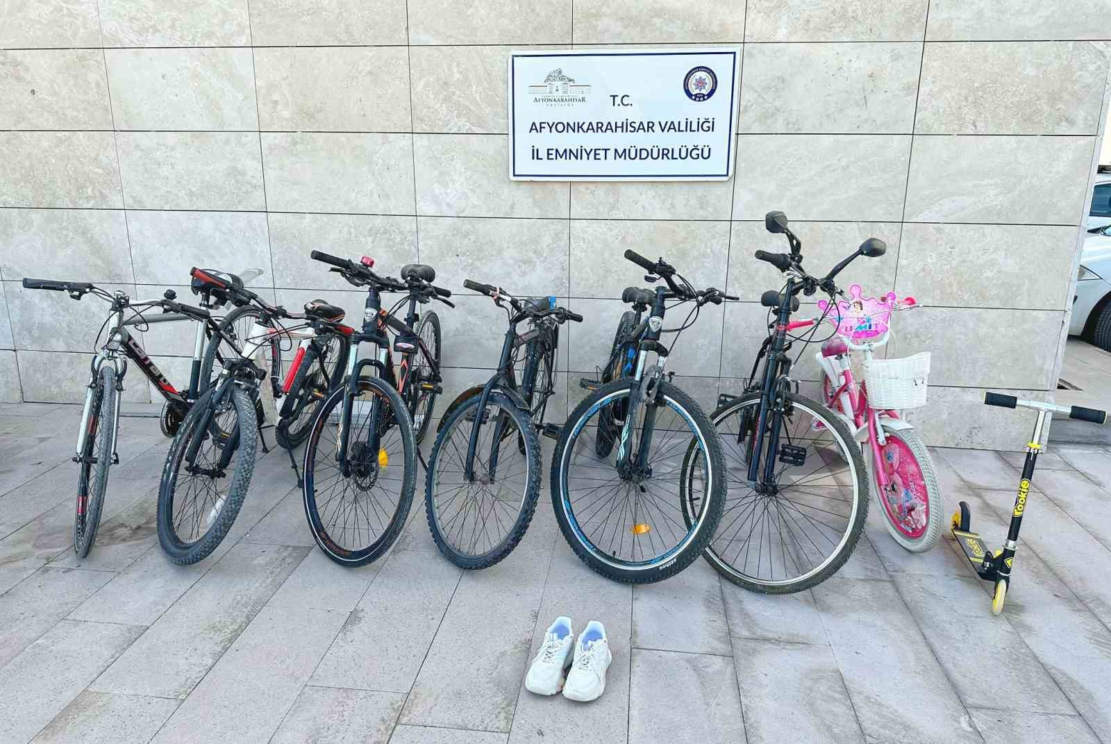 Afyon'da Bisiklet, Scooter ve Ayakkabı Çalan Şahıslar Yakalandı