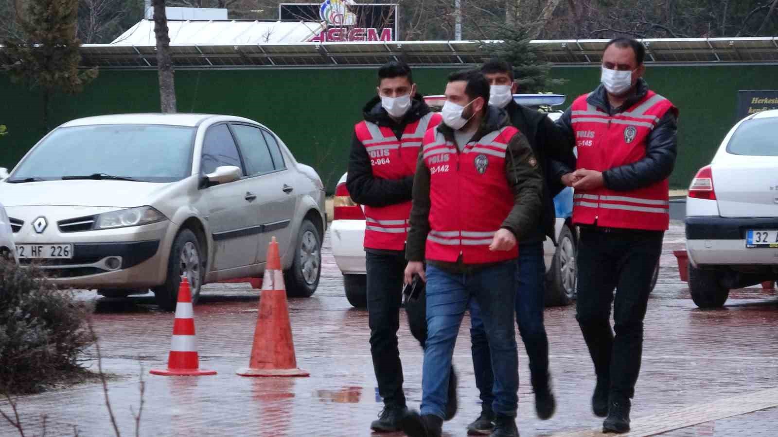 Isparta'da hamile eşini öldüren Şehmuz Gezen'e ağırlaştırılmış müebbet istemi