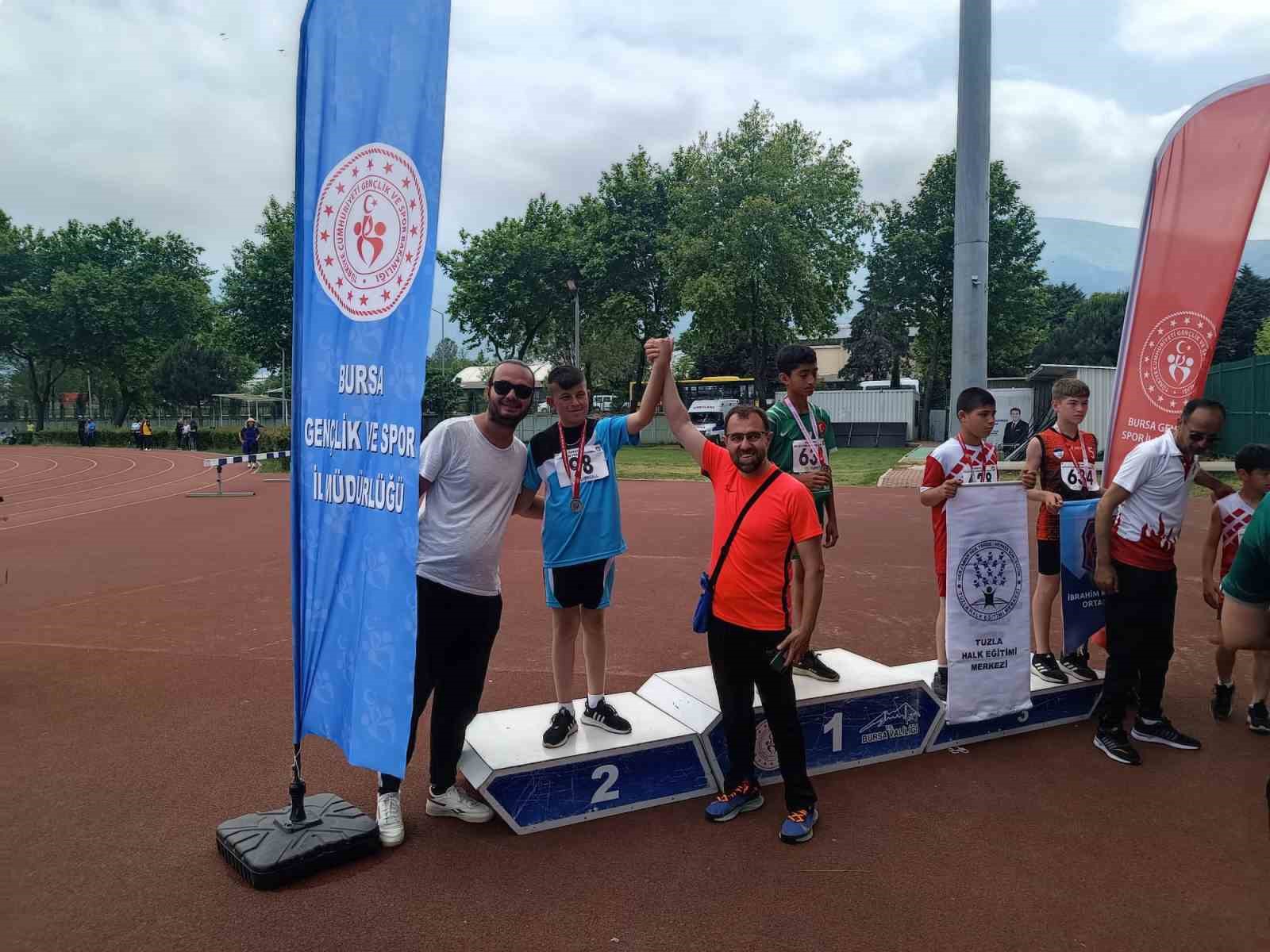 Afyonkarahisarlı Serdar, Atletizm Türkiye Birinciliğinde 2. oldu.