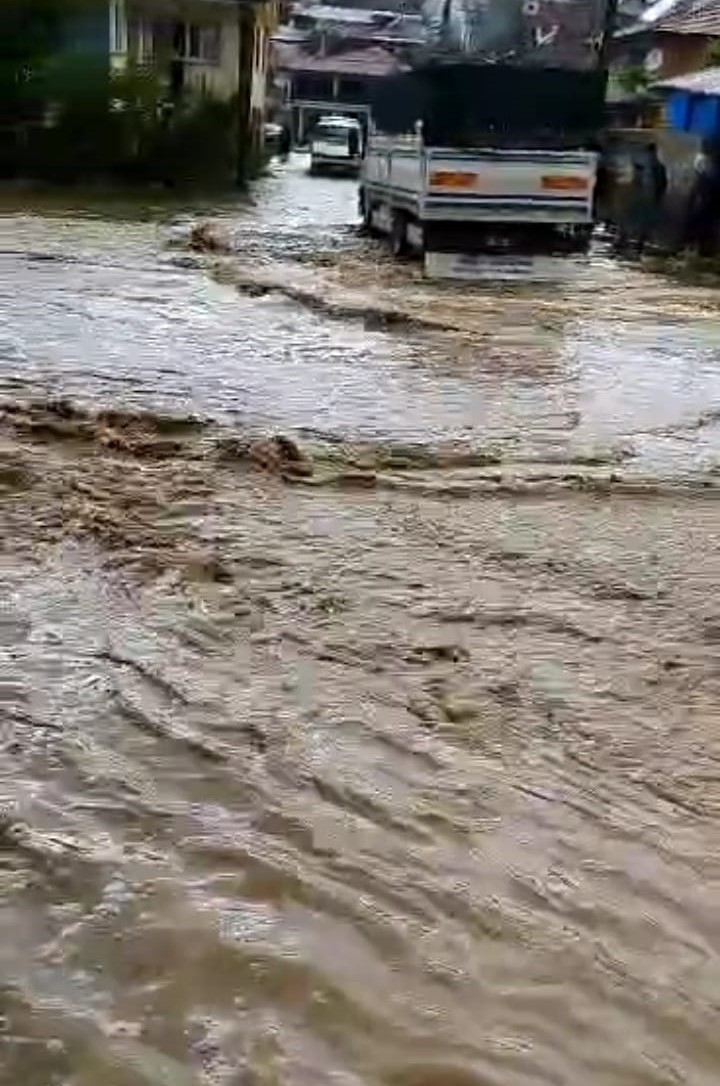 Afyonkarahisar'da Sağanak Yağış Sonrası Köyler Sel Altında Kaldı