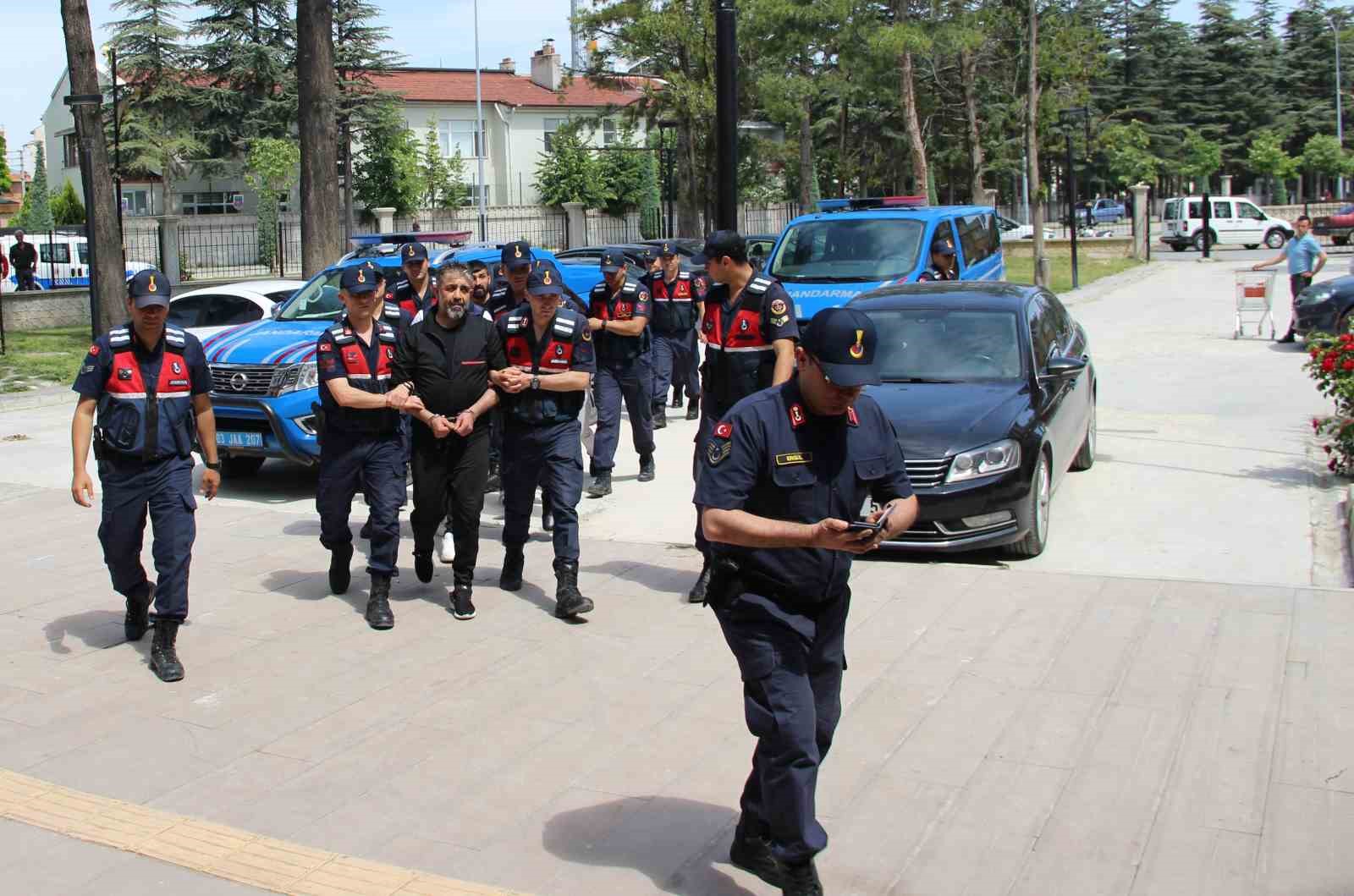 Afyonkarahisar'da Uyuşturucu Operasyonu: 2 kişi Tutuklandı