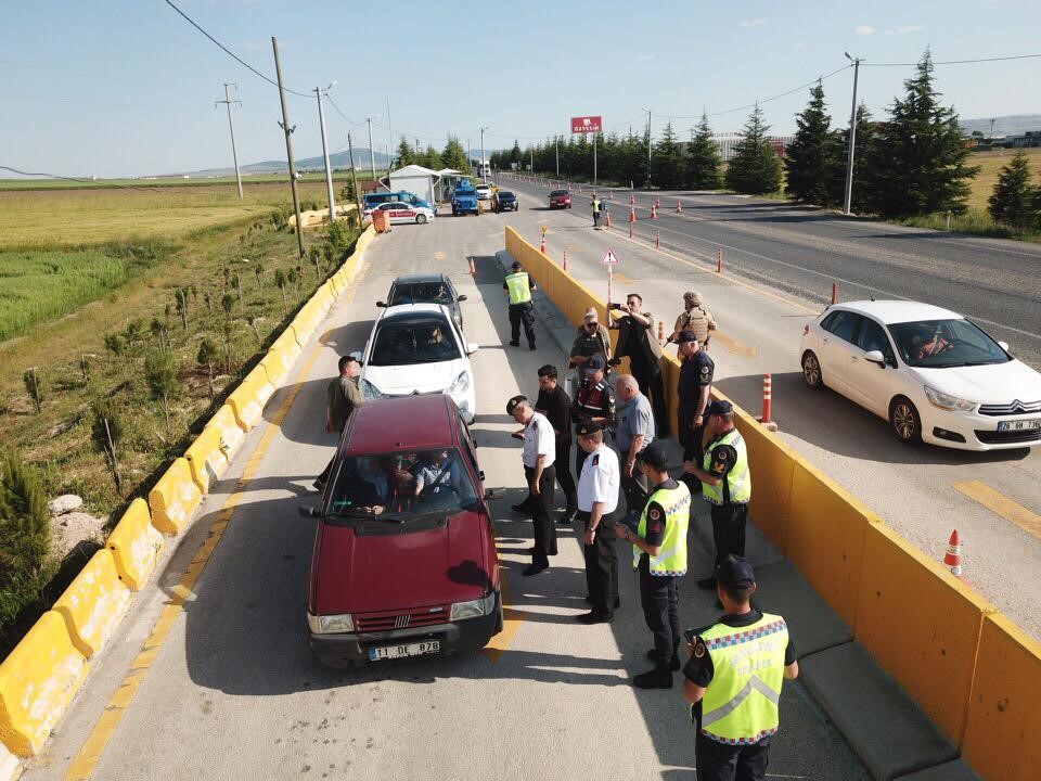 Kurban Bayramı tatilinde trafik ve asayiş uygulama noktası ziyareti gerçekleştirildi.