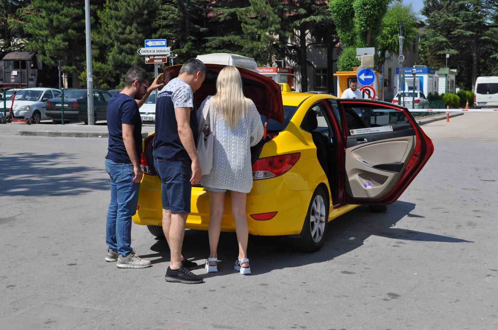 Eskişehir'de Taksiciler Trafik Yüzünden İşsiz Kaldı