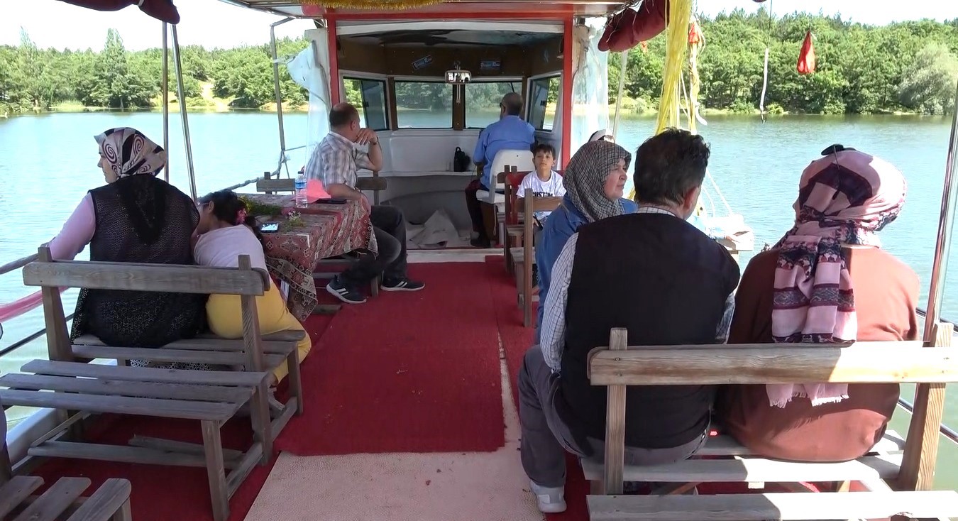 Kütahya Enne Tabiat Parkı'ndaki Enne Barajında Tekne Turları Başladı