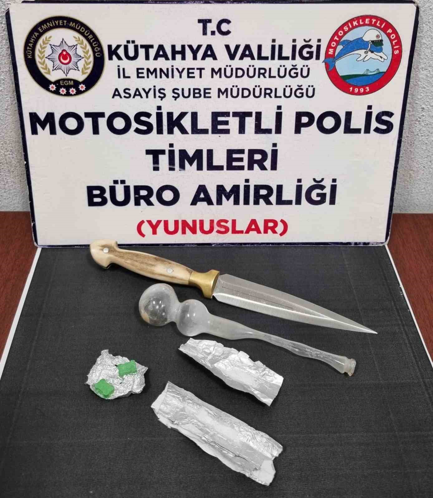 Kütahya'da Polis, Uyuşturucu Buldu