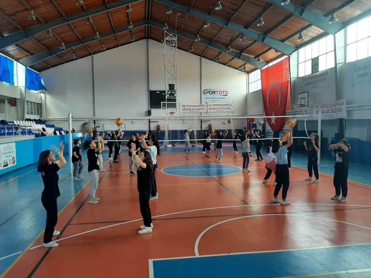 Gediz'de Yaz Spor Okulları Başladı