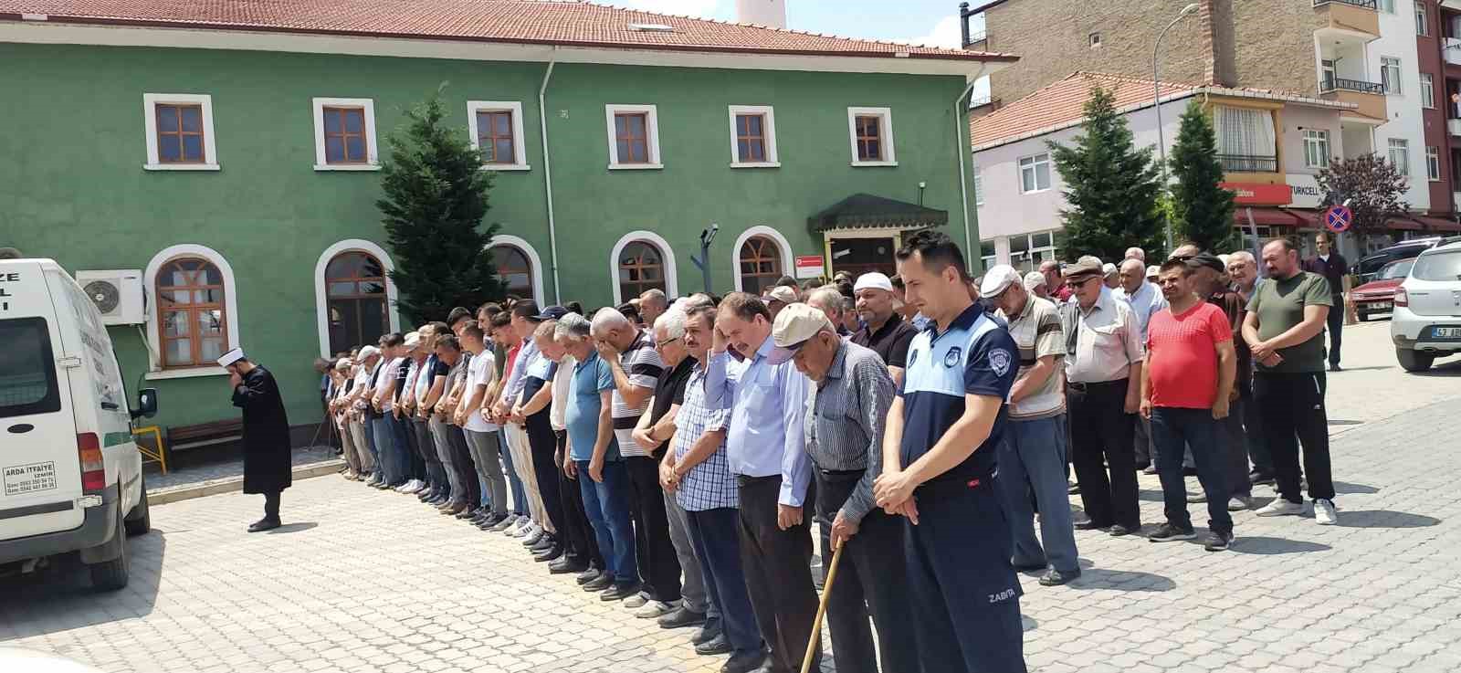 Tavşanlı'da televizyon düşmesi sonucu ölen çocuğun cenazesi defnedildi