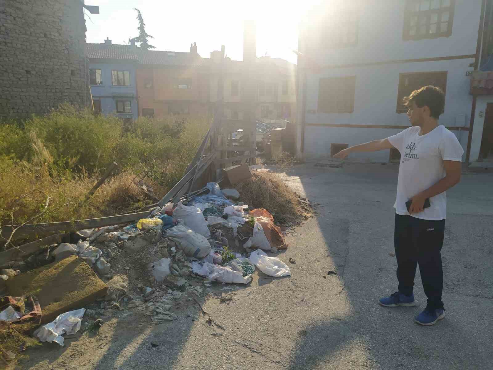 Tarihi Odunpazarı Evleri'nde Çöp Sorunu