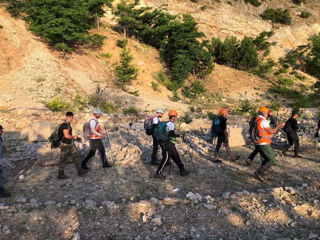 Eğirdir'de kaybolan yaşlı adam için arama çalışmaları devam ediyor.