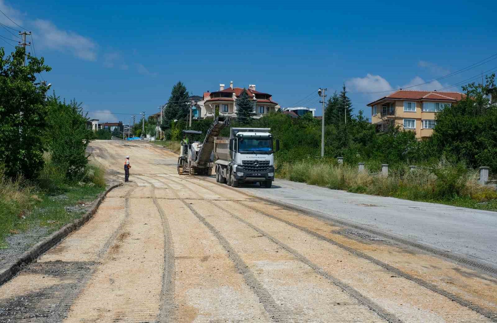 Kütahya'da Asfalt Çalışmaları Aralıksız Devam Ediyor