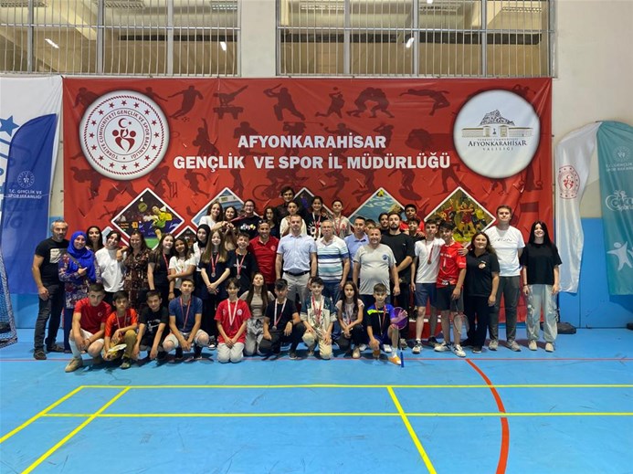 15 Temmuz Şehitleri Anısına Badminton Turnuvası