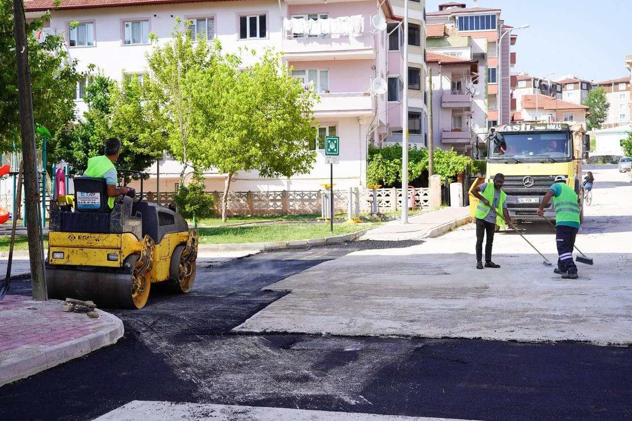 Bilecik'te Hürriyet Mahallesinde Asfaltlama Başladı.