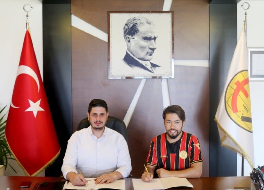 Eskişehirspor İsmail Palta'yı transfer etti.