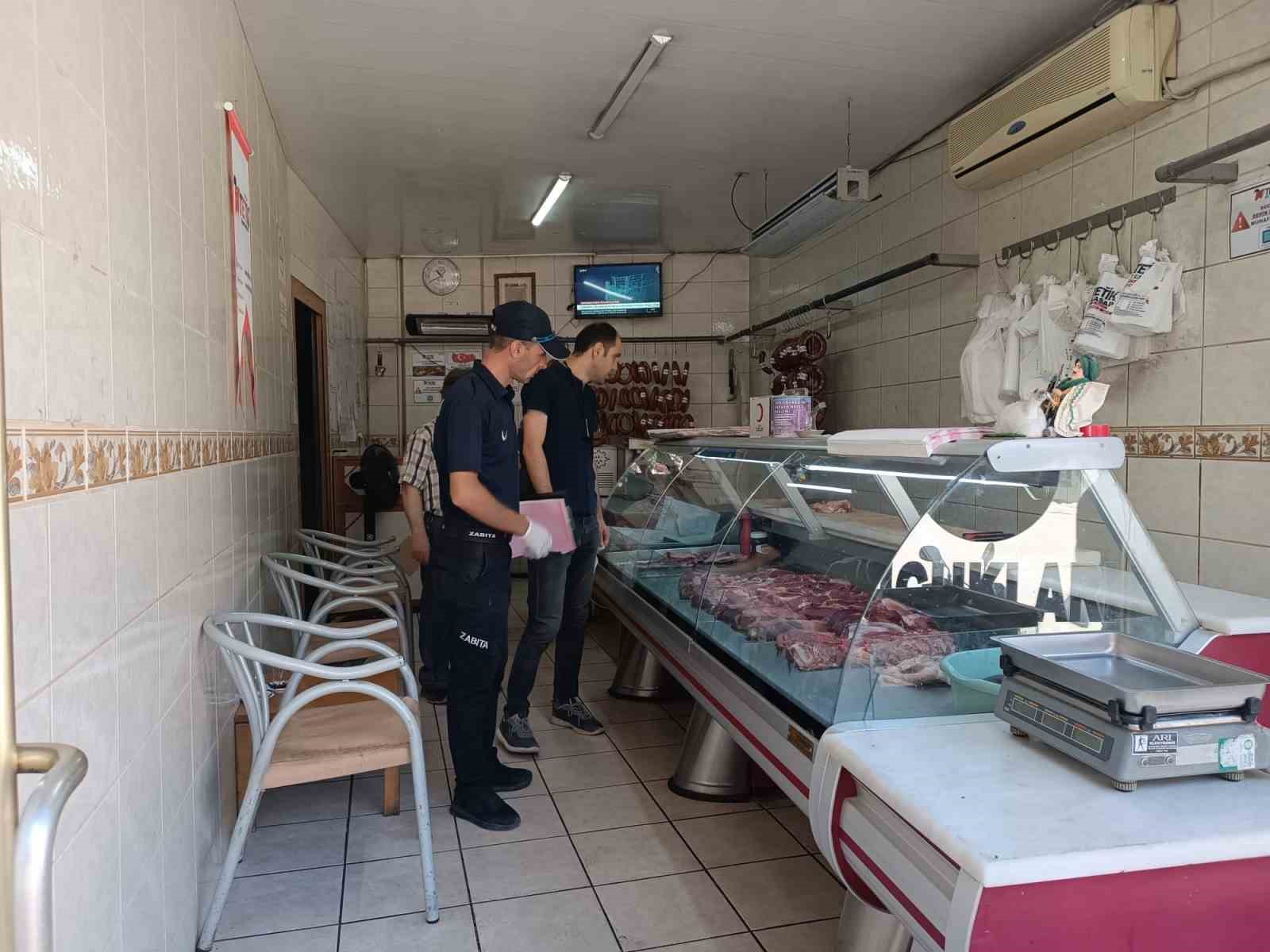 Sandıklı'da kasap dükkanları denetlendi.