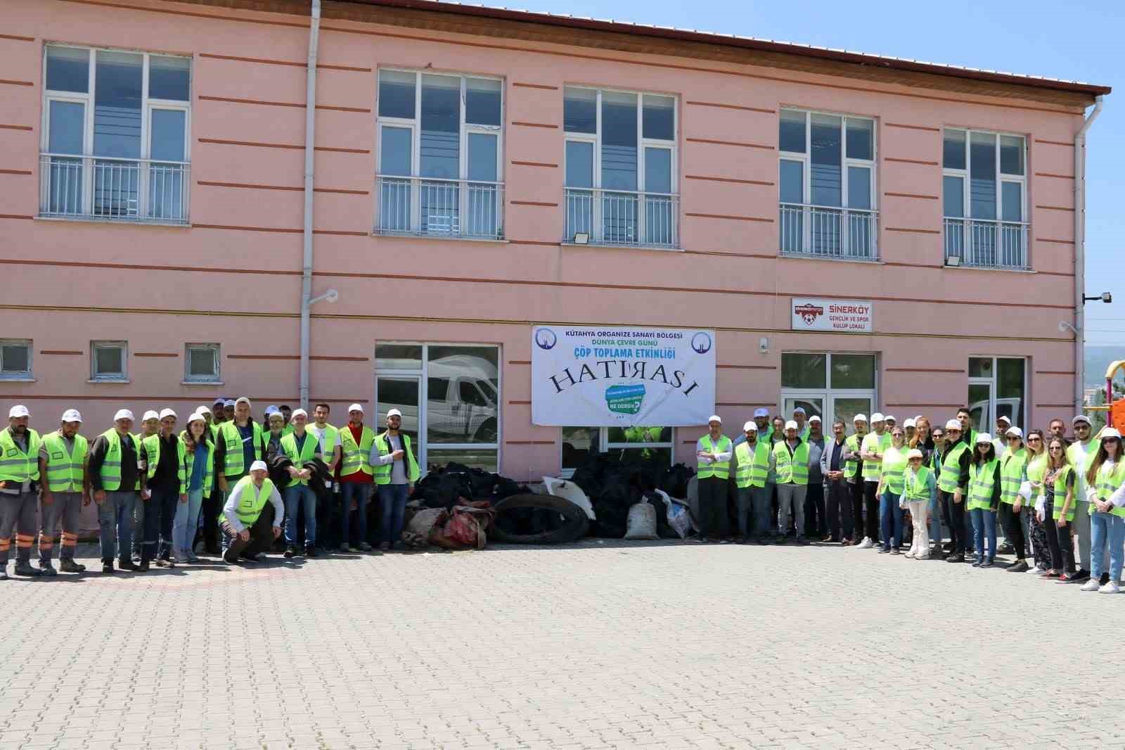 Kütahya OSB, Çevre Haftası'nda çöp topladı.