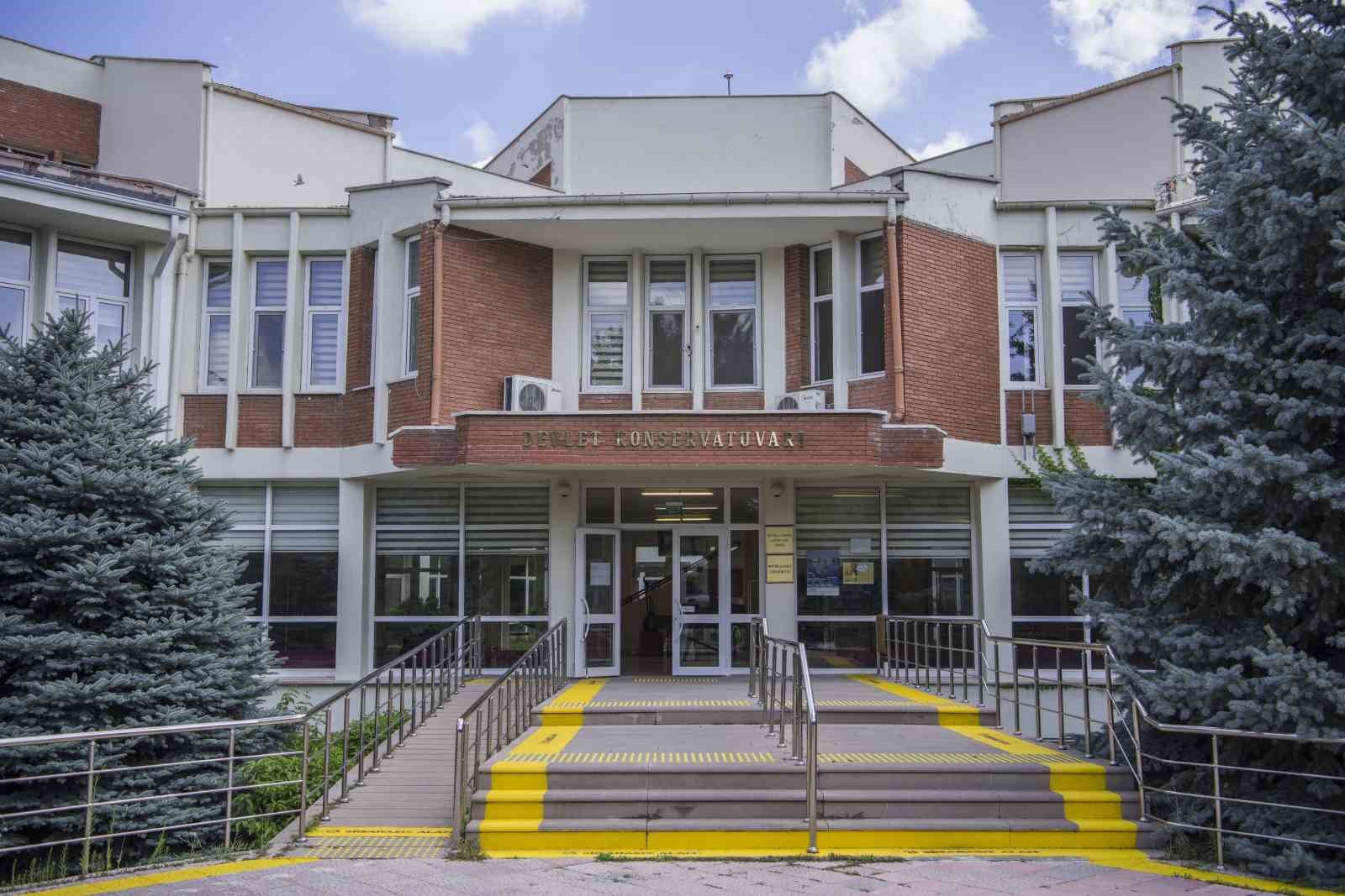 Anadolu Üniversitesi Devlet Konservatuvarı Türkiye'de Bir Ilki Başardı