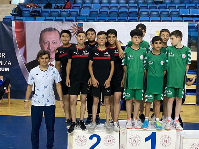 Afyonkarahisar ANALİG Badminton Yarı Finalde Boy Gösterecek