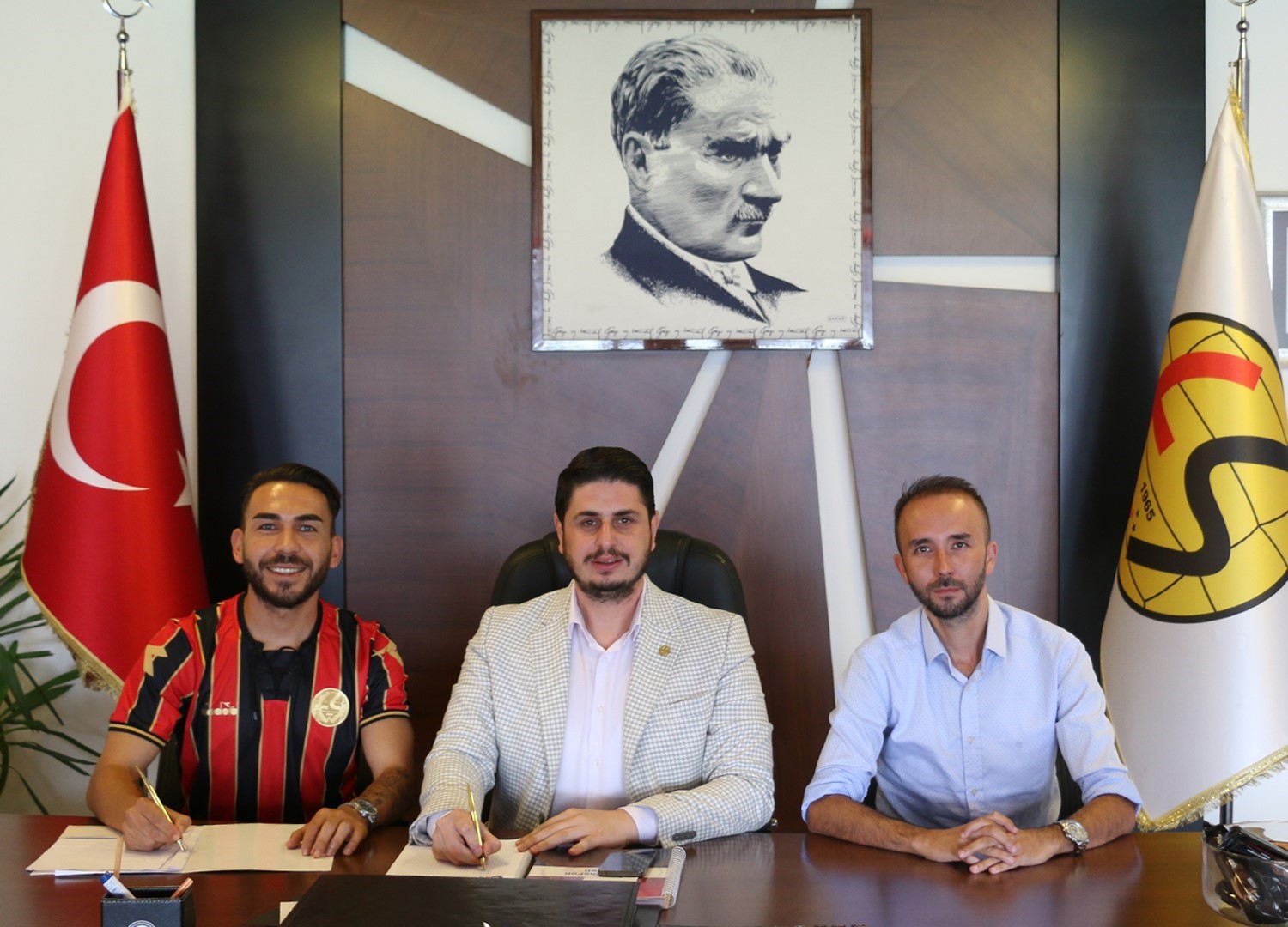 Eskişehirspor, Sol Bek Hayrettin Cengiz'i Transfer Etti