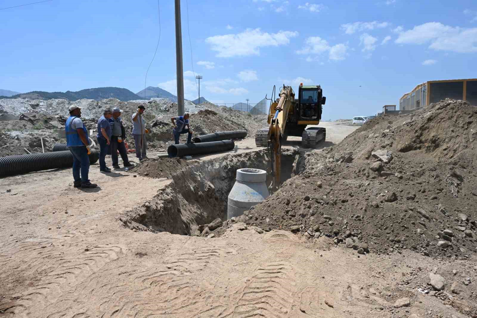 Deri İhtisas ve Karma OSB Atık Su Hattı Deplase Ediliyor