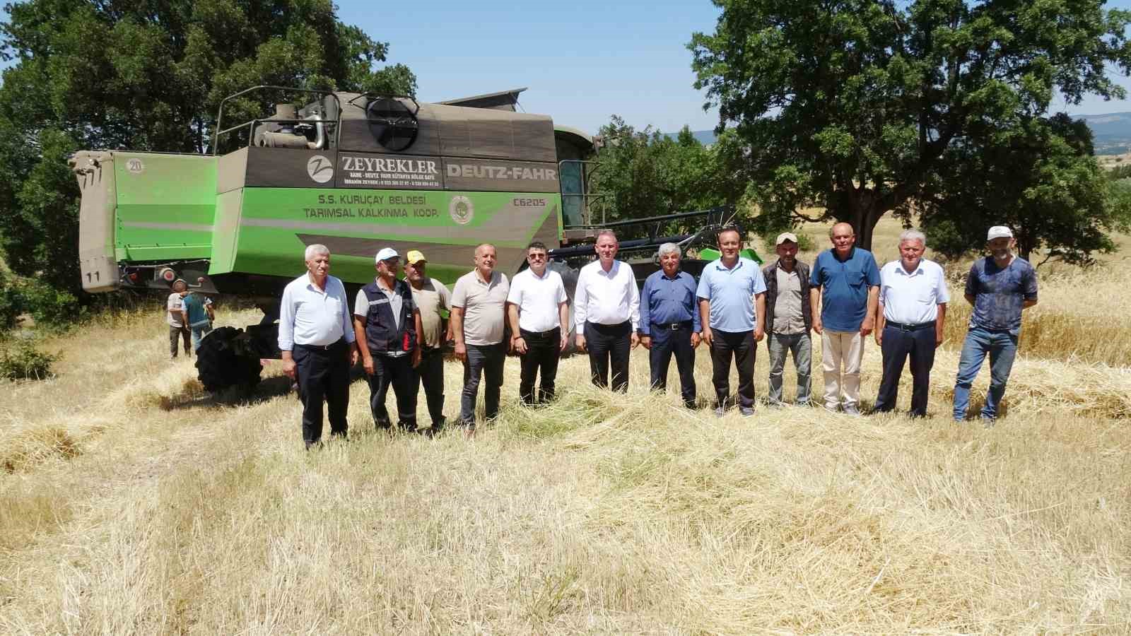 Kuruçay Kalkınma Kooperatifi, Biçerdöverle Buğday Hasadına Başladı