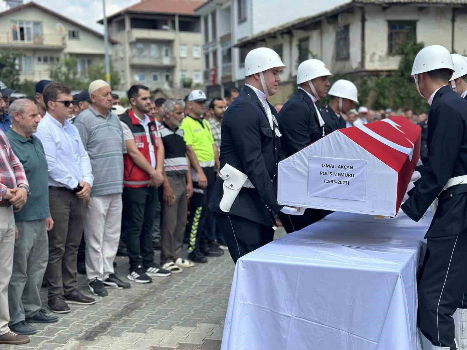 Polis memuru kanser tedavisi sonrası vefat etti.