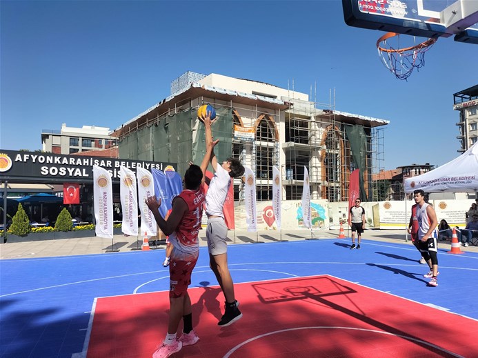 Afyonkarahisar'da Geleneksel 3x3 Zafer Turnuvası Renkli Geçti!