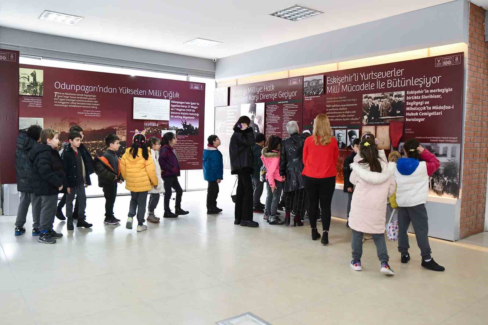 Tepebaşı Belediyesi'nin Milli Mücadele Sergisi Yoğun İlgi Görüyor