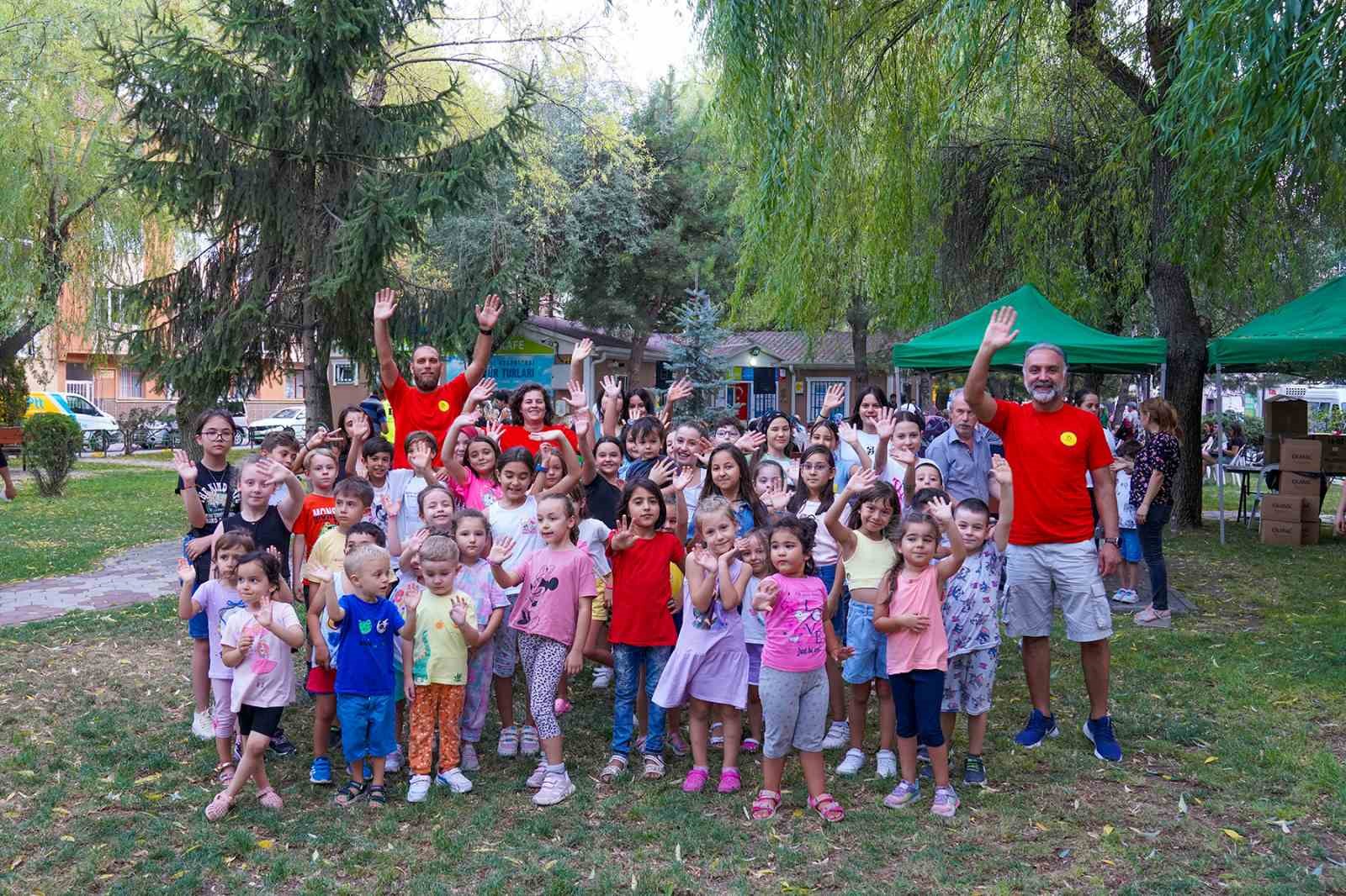 Tepebaşı Belediyesi Yenibağlar'da Bir Araya Geldi